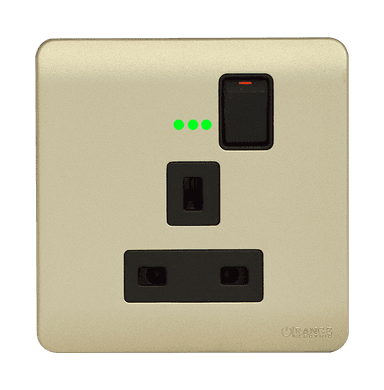 SCINTILLA 13Amp. Single Switched Socket Outlet with Indicator B/Matte with Gld/Matte Surround